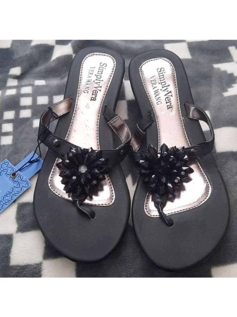 Simply Vera Vera Wang  NWT Wedge Heel Tong Toe Flip Flop Size Small 5/6